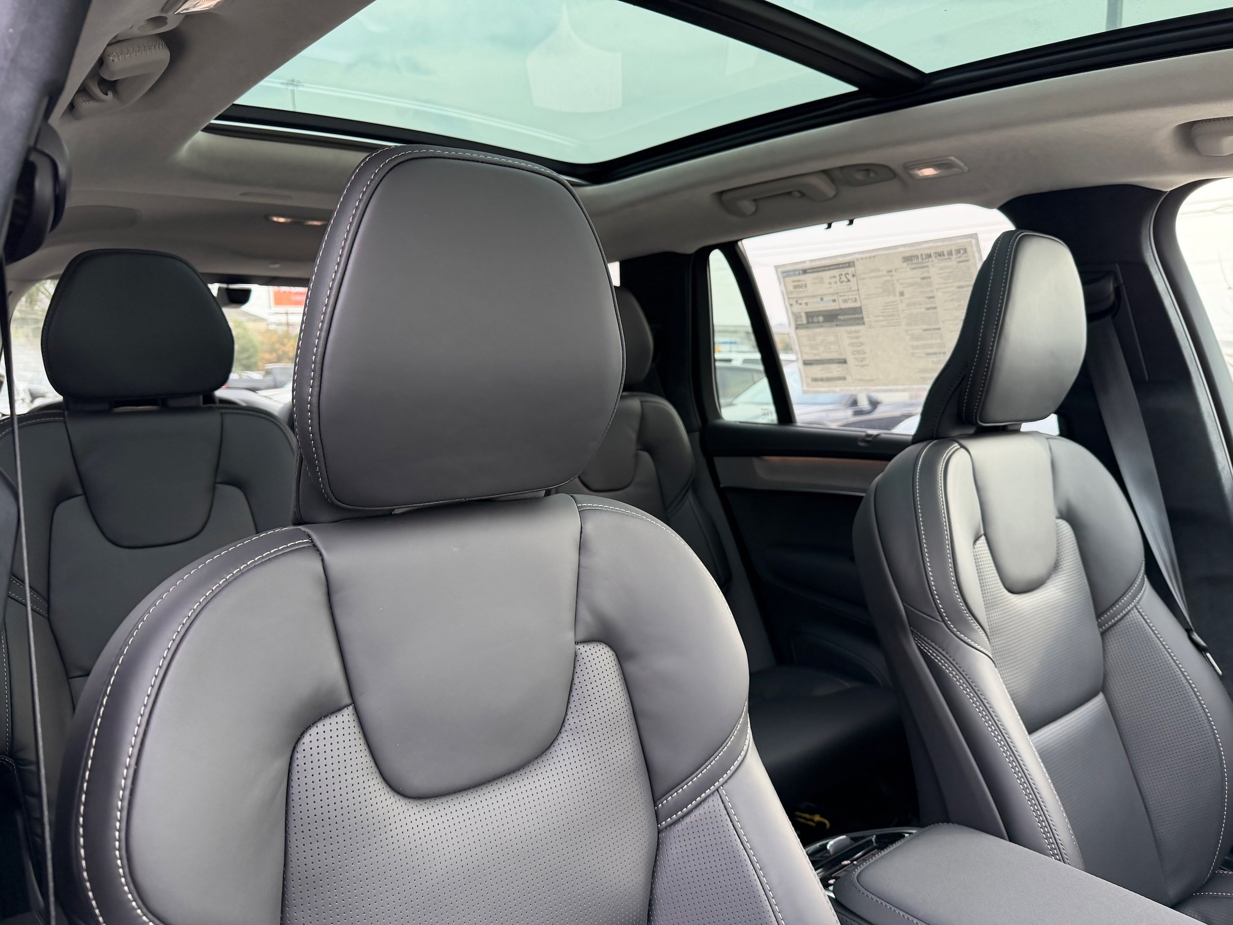 New 2026 Volvo XC90 B6 Ultra w/ Lounge Package AWD/4WD image 9