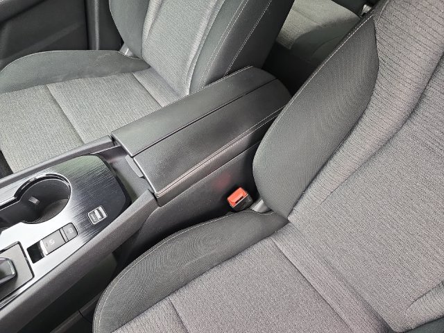 Used 2021 Nissan Rogue SV FWD image 15