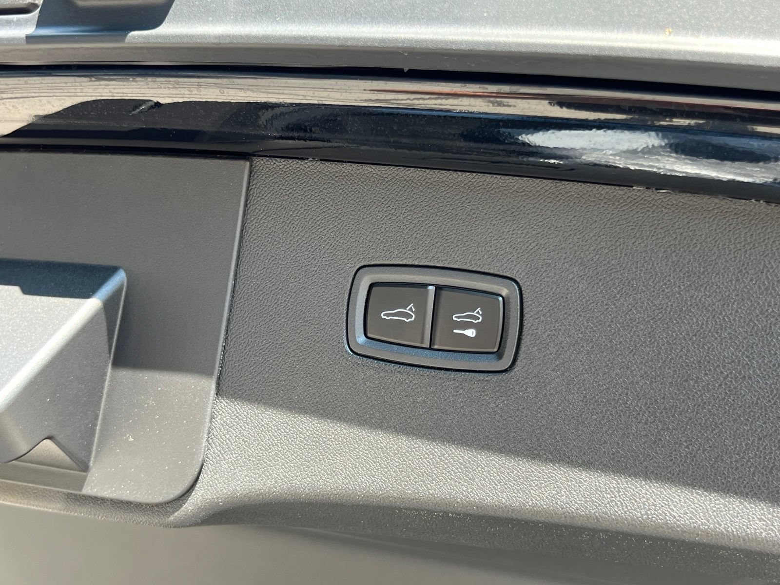 New 2026 Porsche Cayenne Coupe AWD/4WD image 21