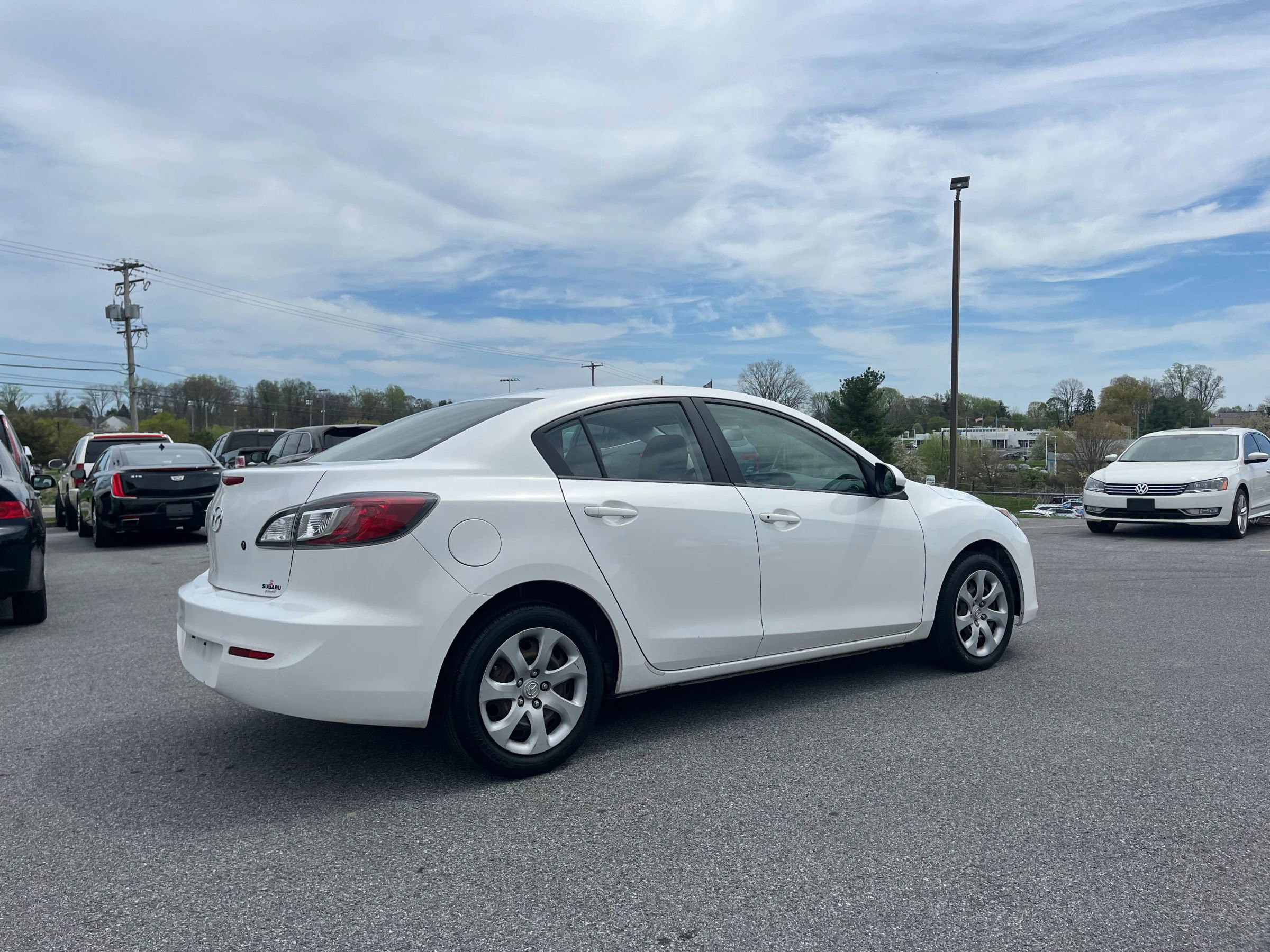 Used 2013 MAZDA MAZDA3 i SV image 3