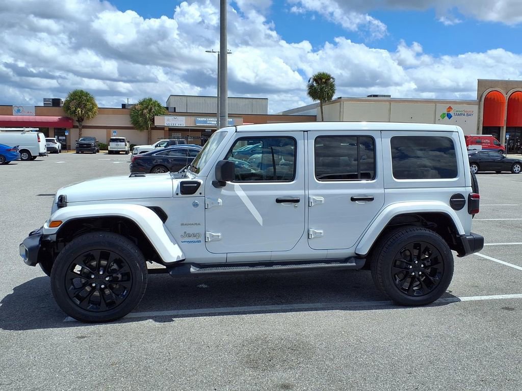 Used 2021 Jeep Wrangler Unlimited Sahara w/ Cold Weather Group image 4