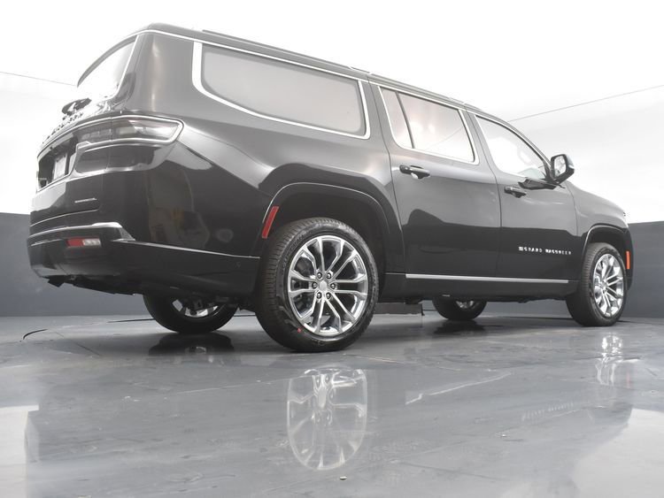 Used 2023 Jeep Grand Wagoneer L Series II w/ Premium Group II image 60