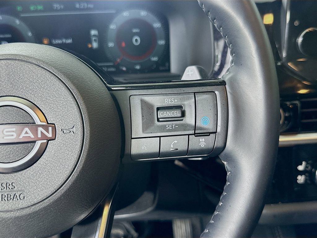 Used 2023 Nissan Pathfinder Platinum image 24