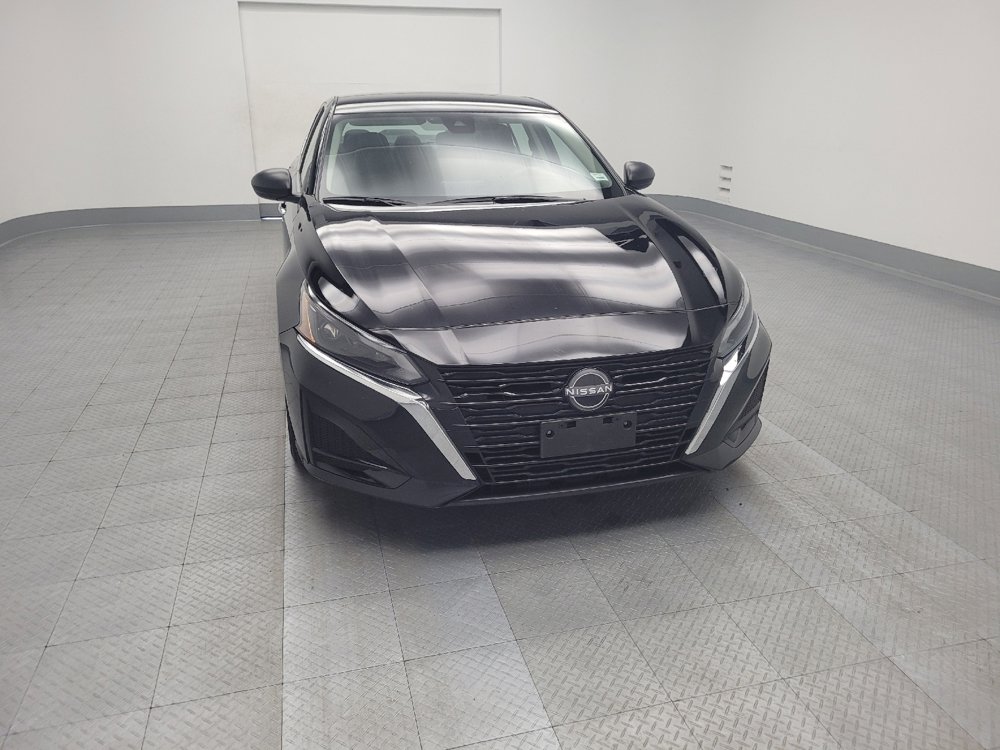 Used 2024 Nissan Altima 2.5 SV image 14