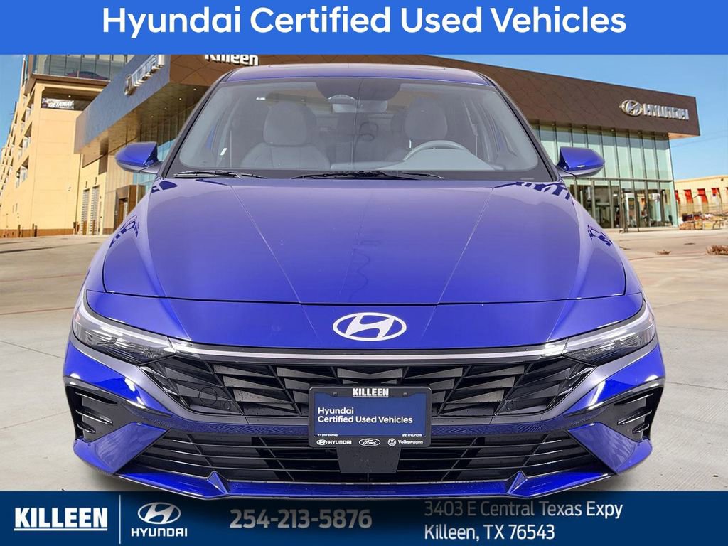 Used 2025 Hyundai Elantra SEL FWD image 2