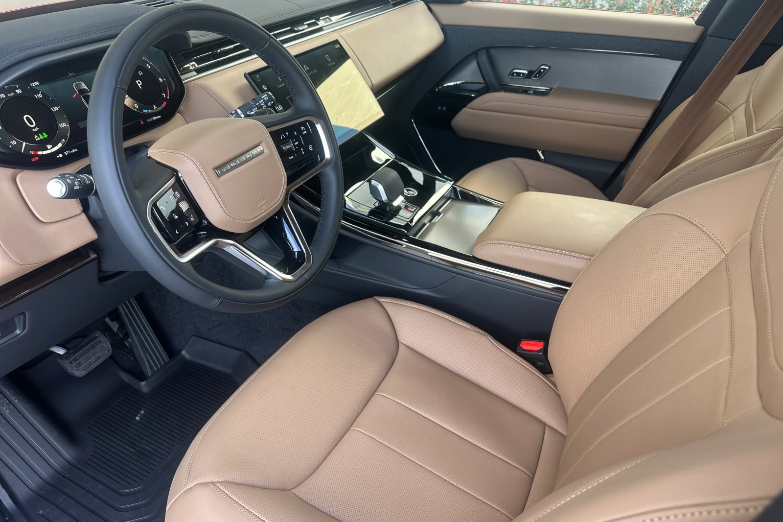 New 2025 Land Rover Range Rover Sport SE image 9