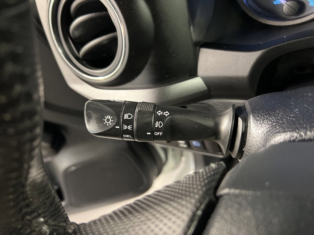 Used 2018 Toyota Tacoma TRD Off-Road image 21