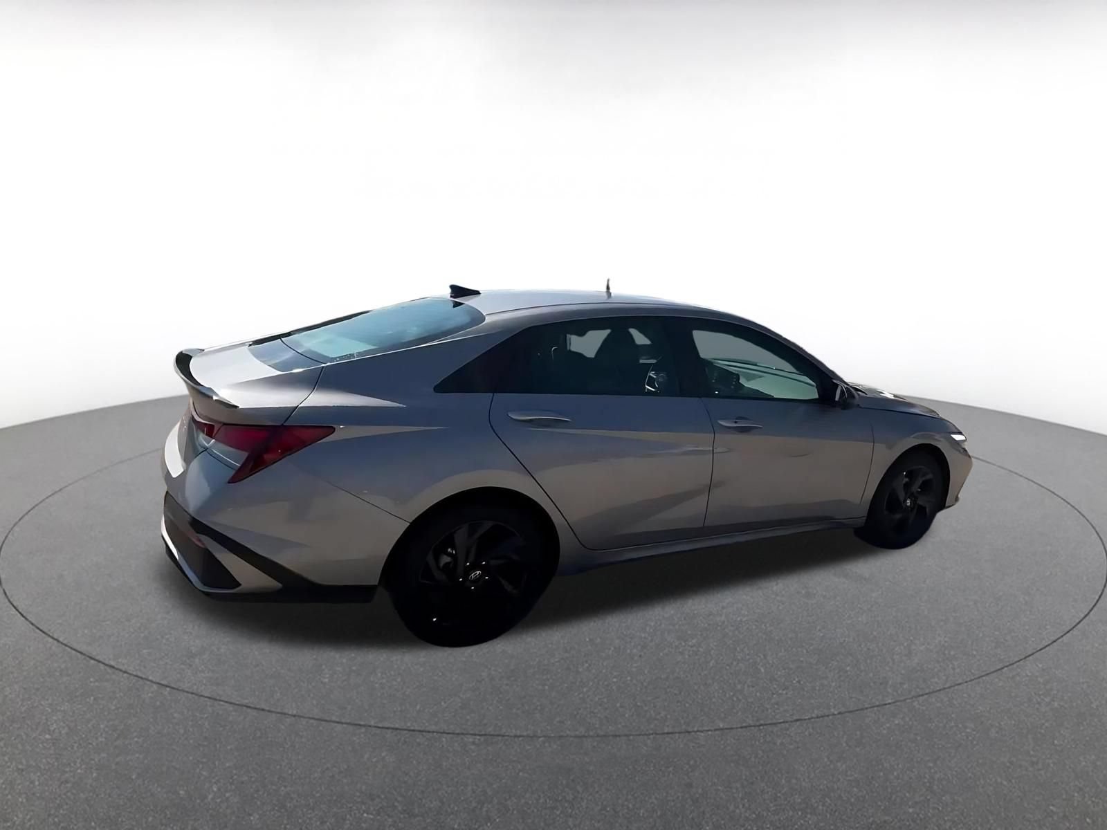 Used 2026 Hyundai Elantra Sport FWD image 15