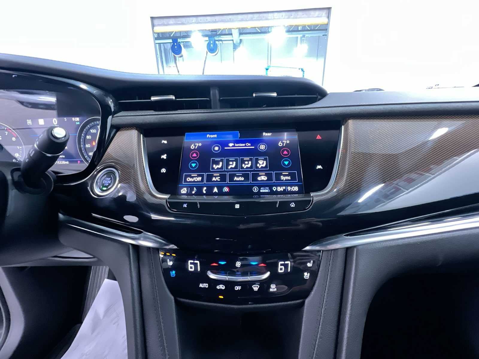 Used 2020 Cadillac XT6 Premium Luxury w/ Platinum Package AWD/4WD image 30