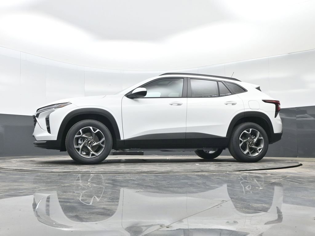 New 2026 Chevrolet Trax LT w/ Sunroof Package image 34