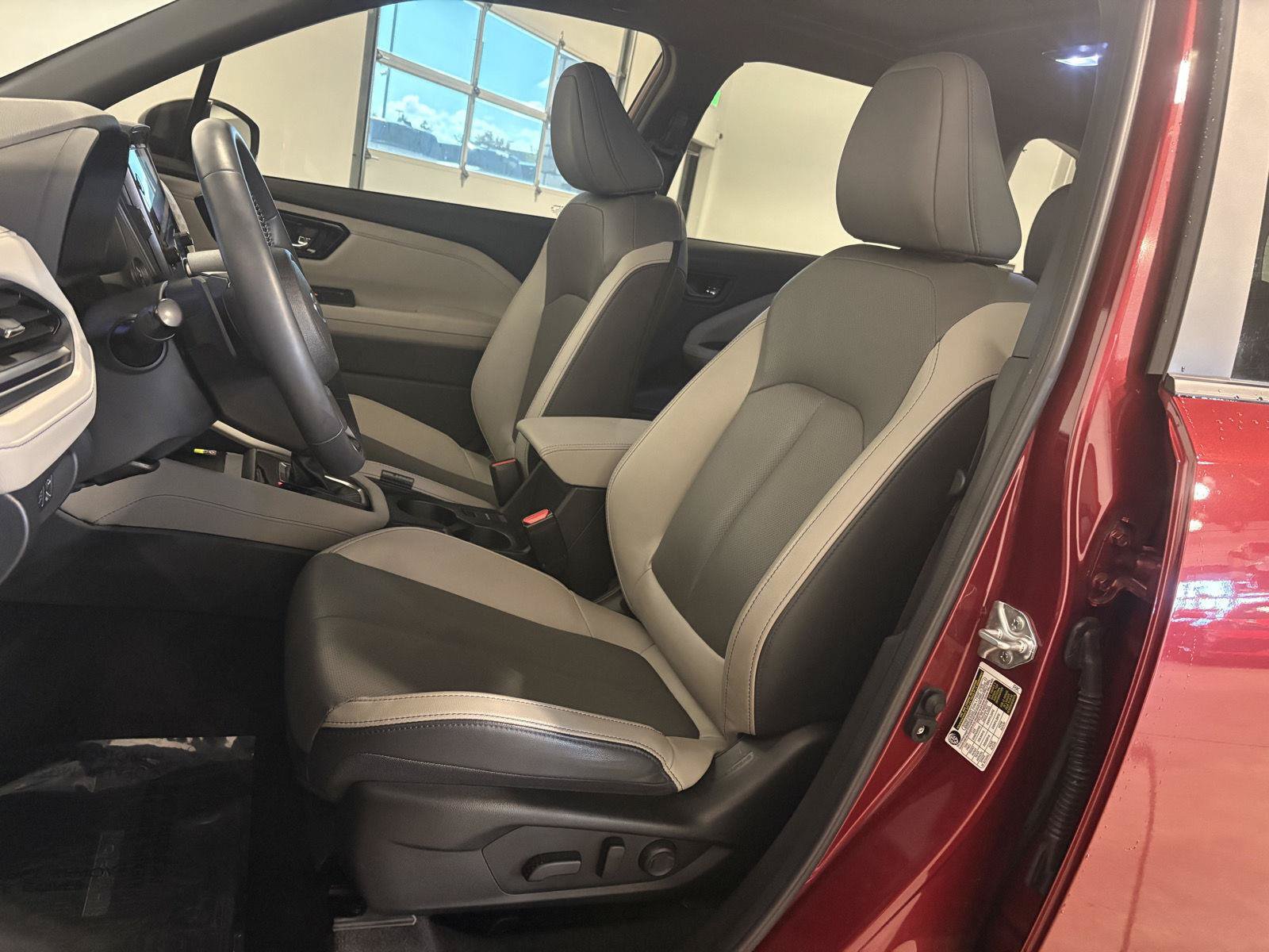 Used 2025 Subaru Forester Limited AWD/4WD image 14
