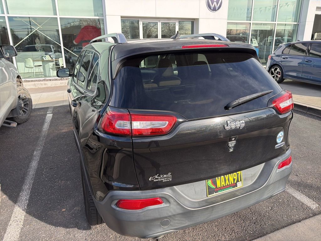 Used 2016 Jeep Cherokee Latitude w/ Comfort & Sound Group image 8