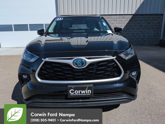 Used 2021 Toyota Highlander XLE AWD/4WD image 8