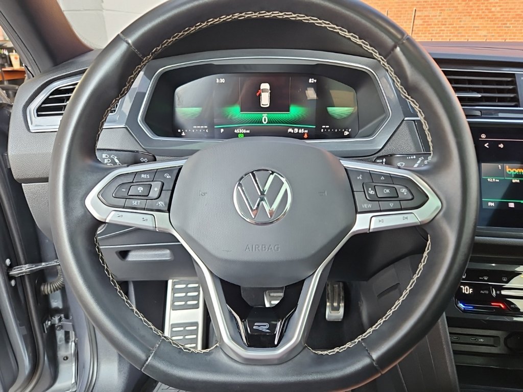 Used 2023 Volkswagen Tiguan SE R-Line FWD image 10