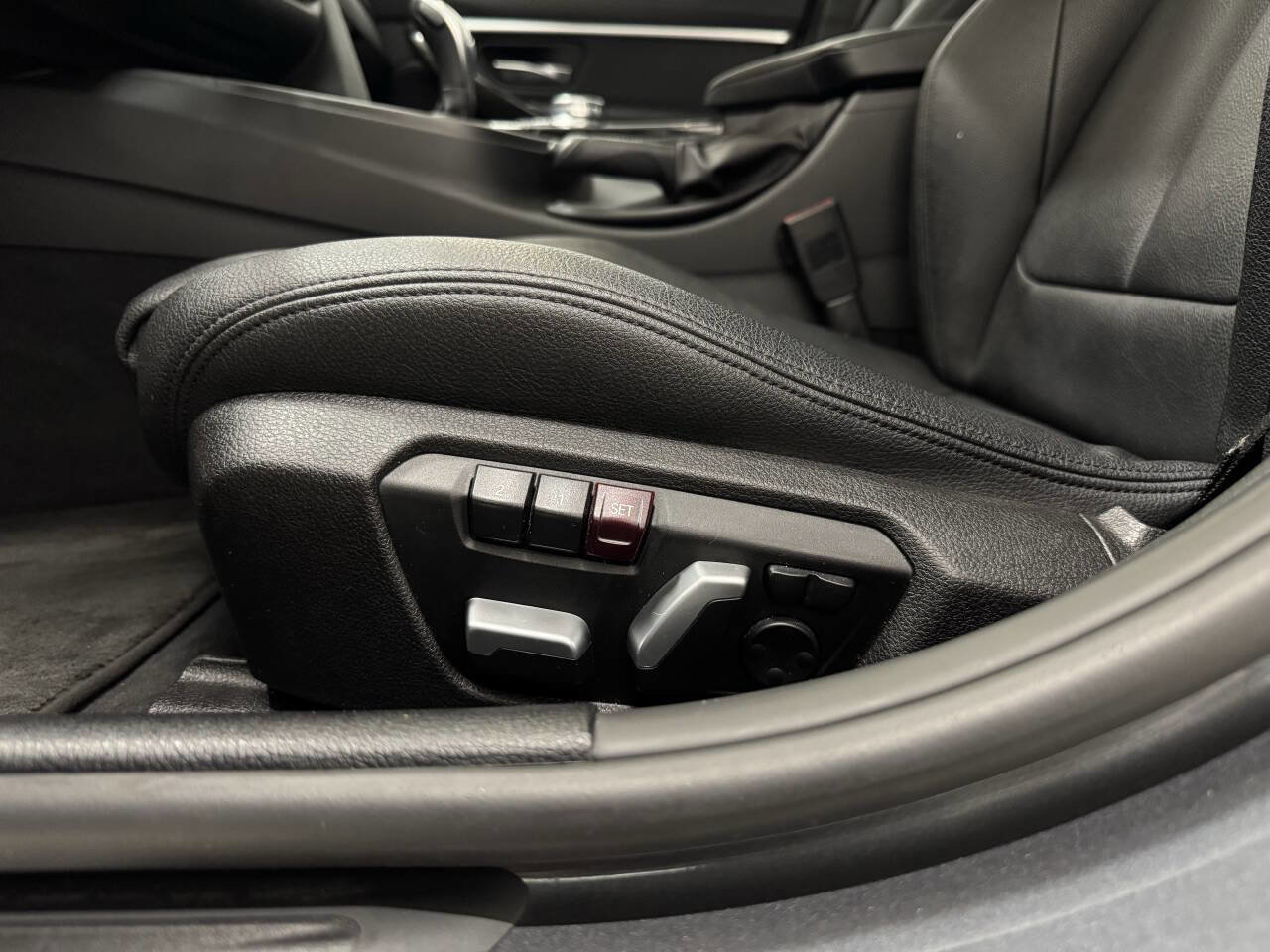 Used 2017 BMW 330i Sedan image 35