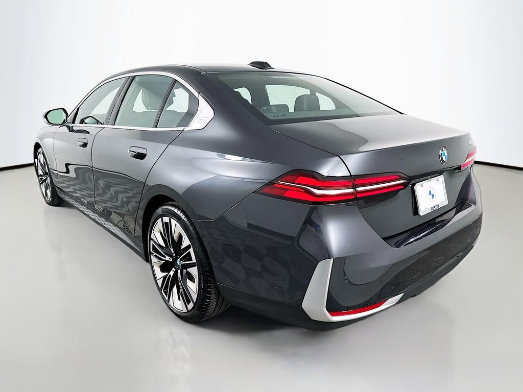 Used 2025 BMW 530i 530i w/ Premium Package image 7