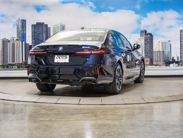 Used 2026 BMW 550e xDrive w/ Premium Package image 8