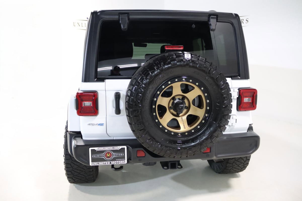 Used 2021 Jeep Wrangler Unlimited Sahara w/ Dual Top Group AWD/4WD image 36