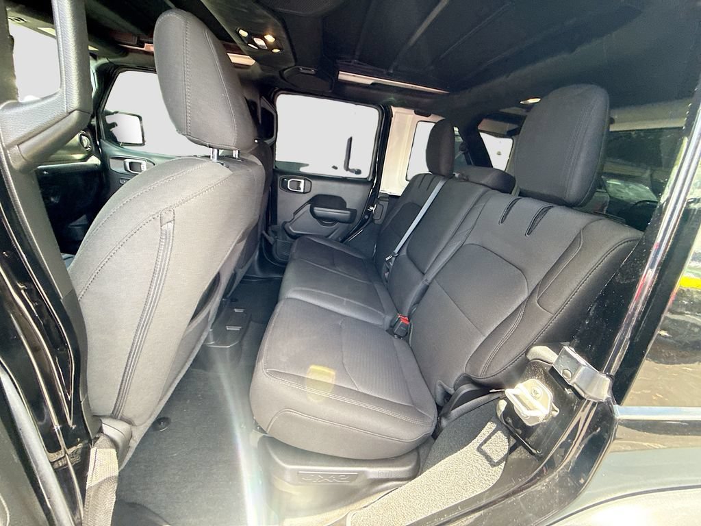 Used 2023 Jeep Wrangler Unlimited w/ Sun & Screen Package AWD/4WD image 27