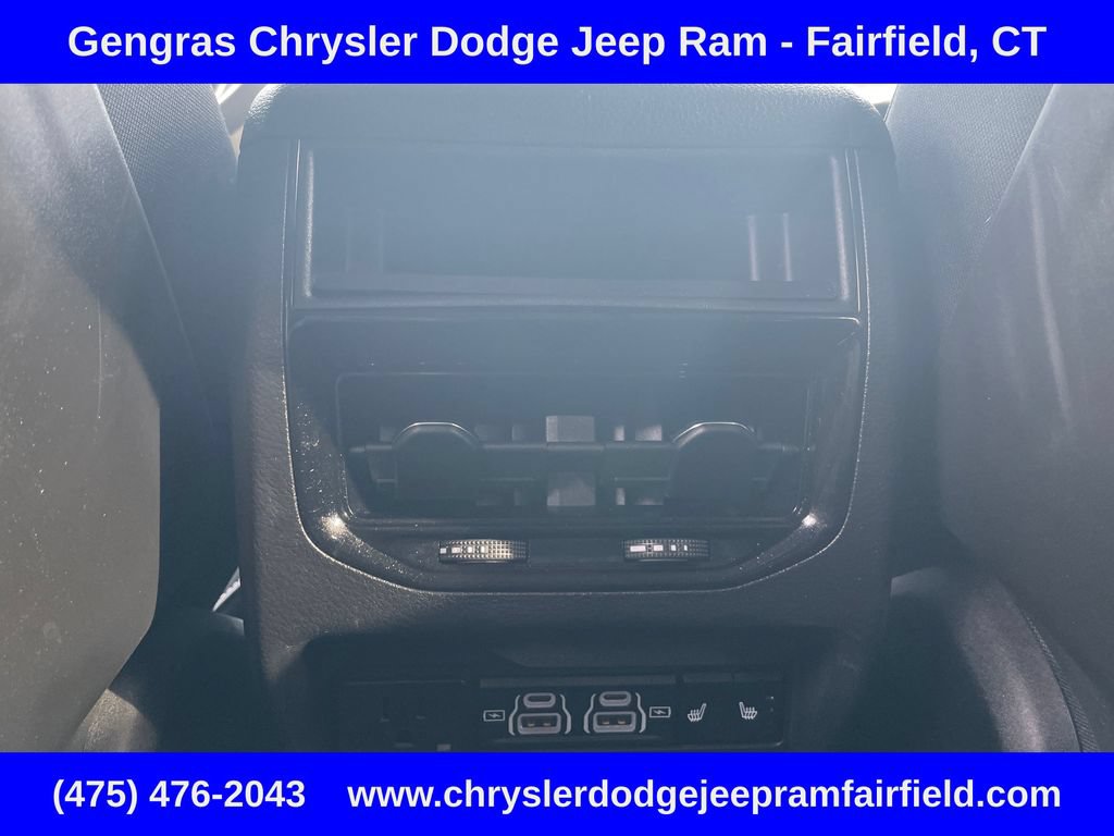 Used 2023 Jeep Grand Cherokee Limited w/ Luxury Tech Group II AWD/4WD image 42