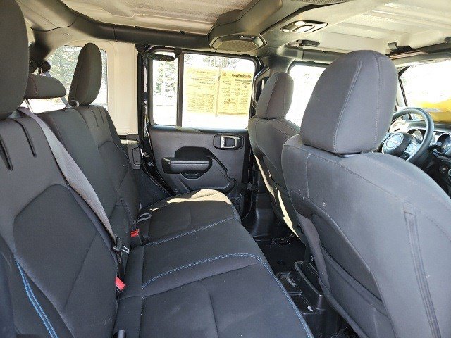 Used 2023 Jeep Wrangler Unlimited Rubicon 4xe image 16
