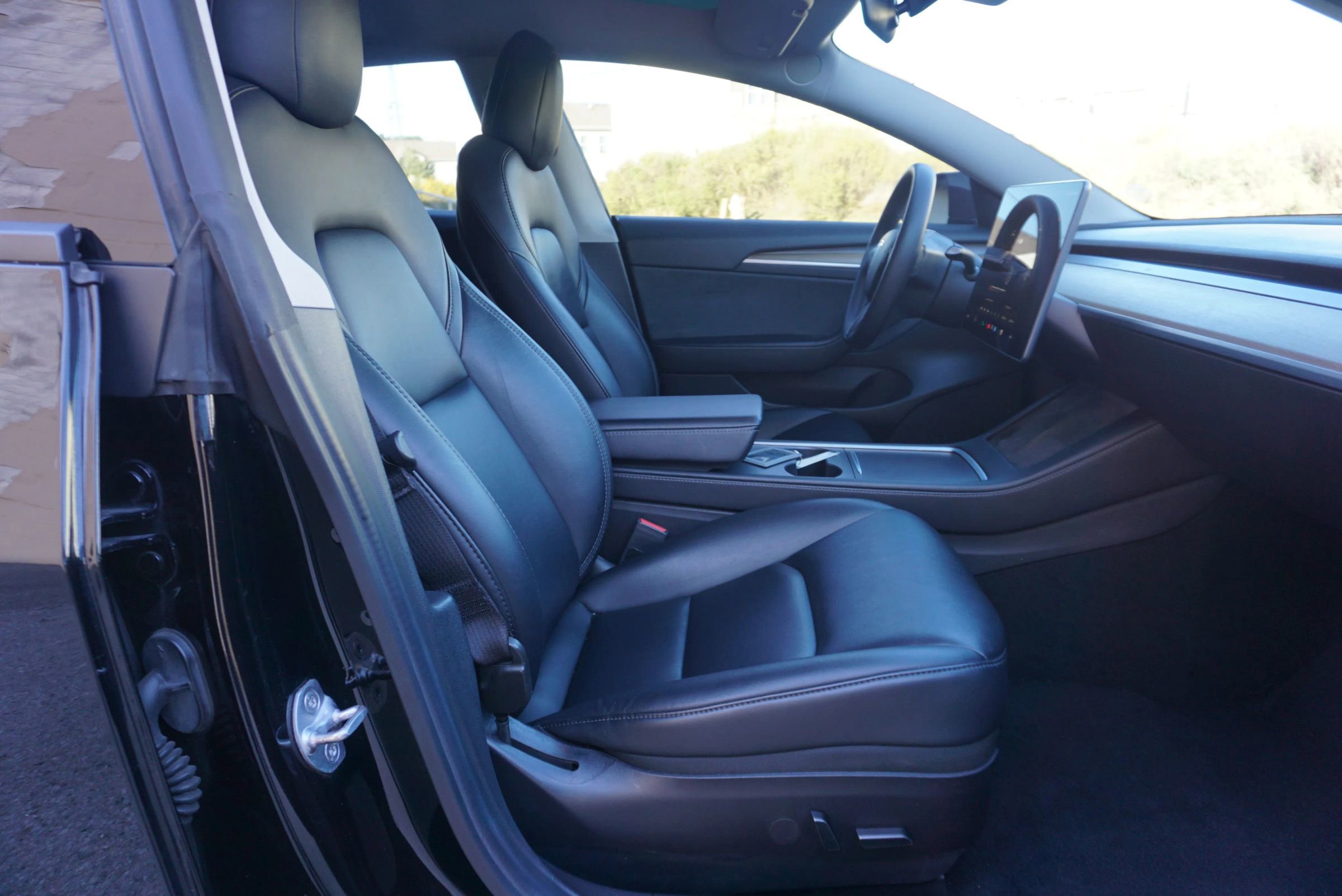 Used 2022 Tesla Model 3 Long Range image 17