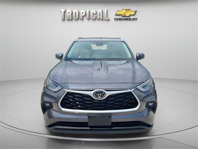 Used 2022 Toyota Highlander XLE image 8