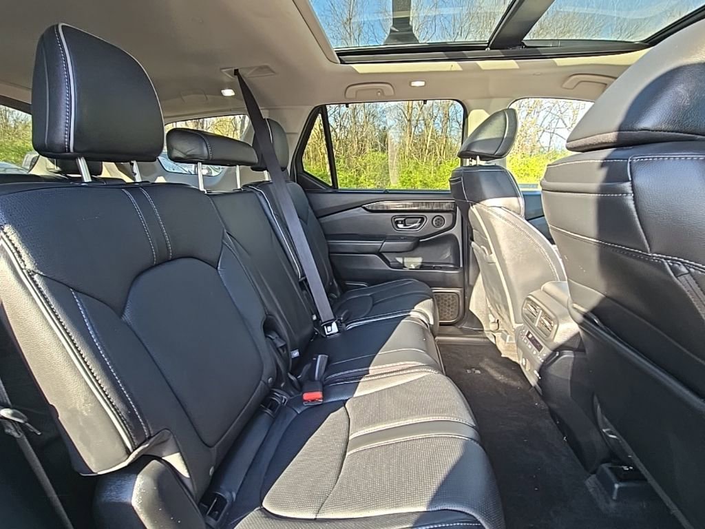 Used 2024 Honda Pilot Elite image 19