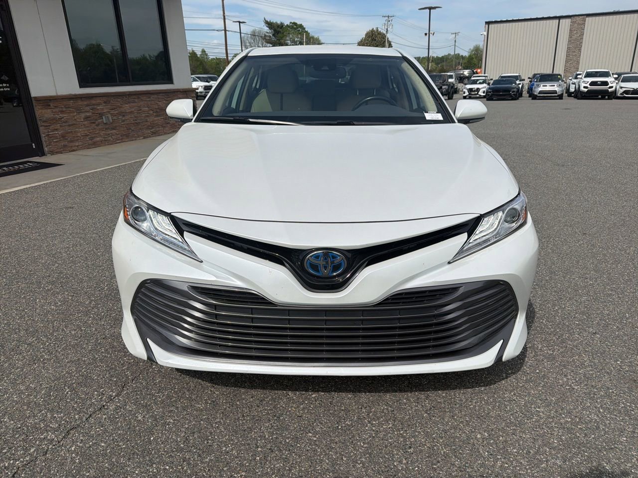 Used 2020 Toyota Camry XLE image 10