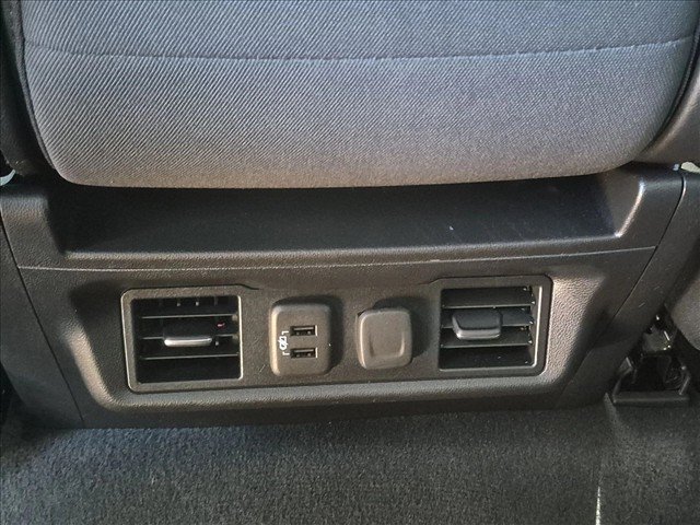 Used 2022 Chevrolet Silverado 1500 LT RWD image 16