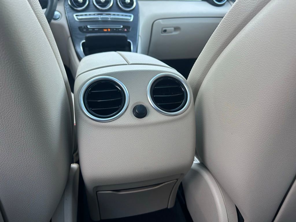 Used 2019 Mercedes-Benz GLC 300 4MATIC image 48