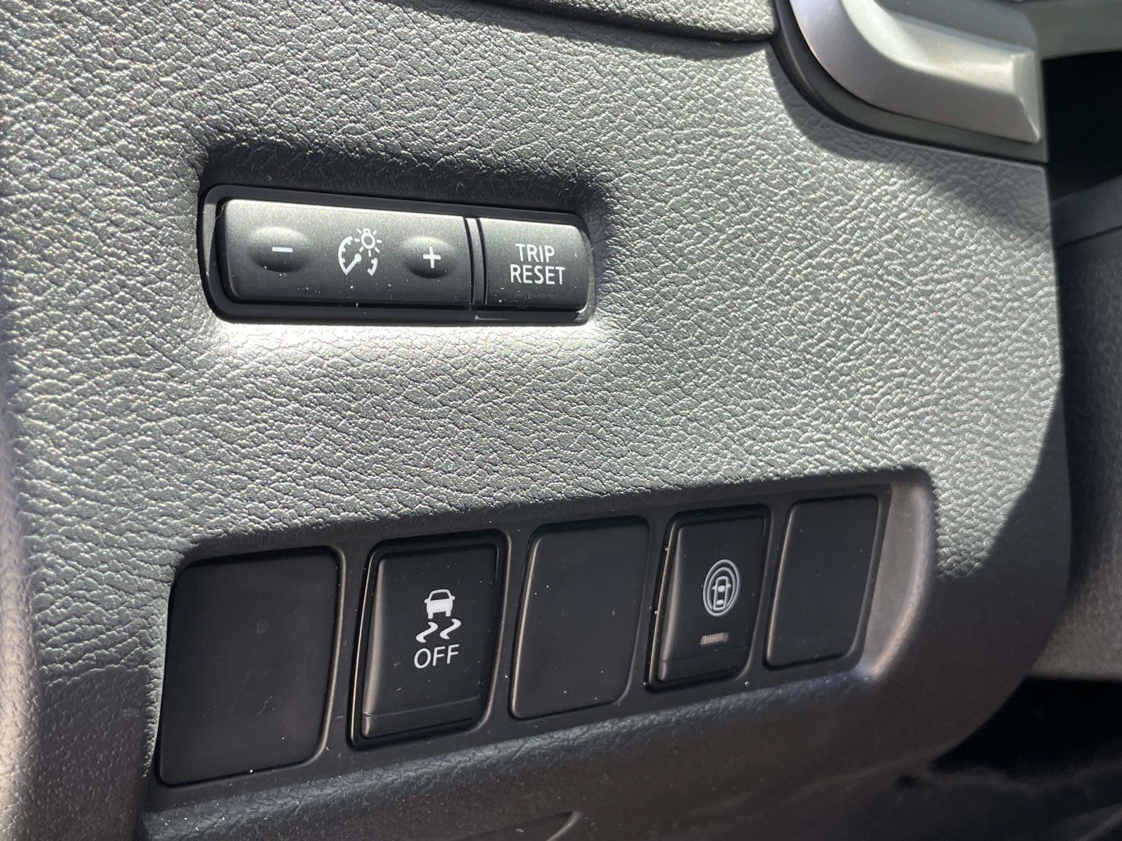 Used 2023 Nissan Murano SV FWD image 16