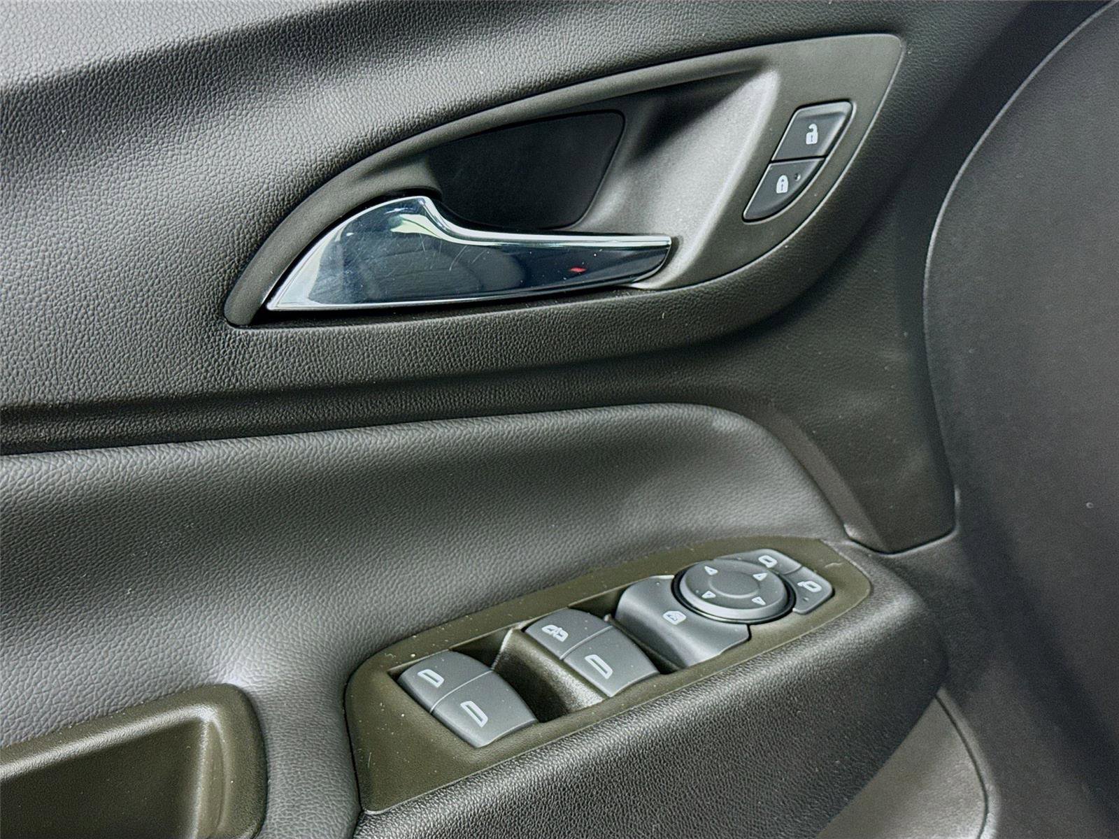 Used 2024 Chevrolet Equinox LT image 17