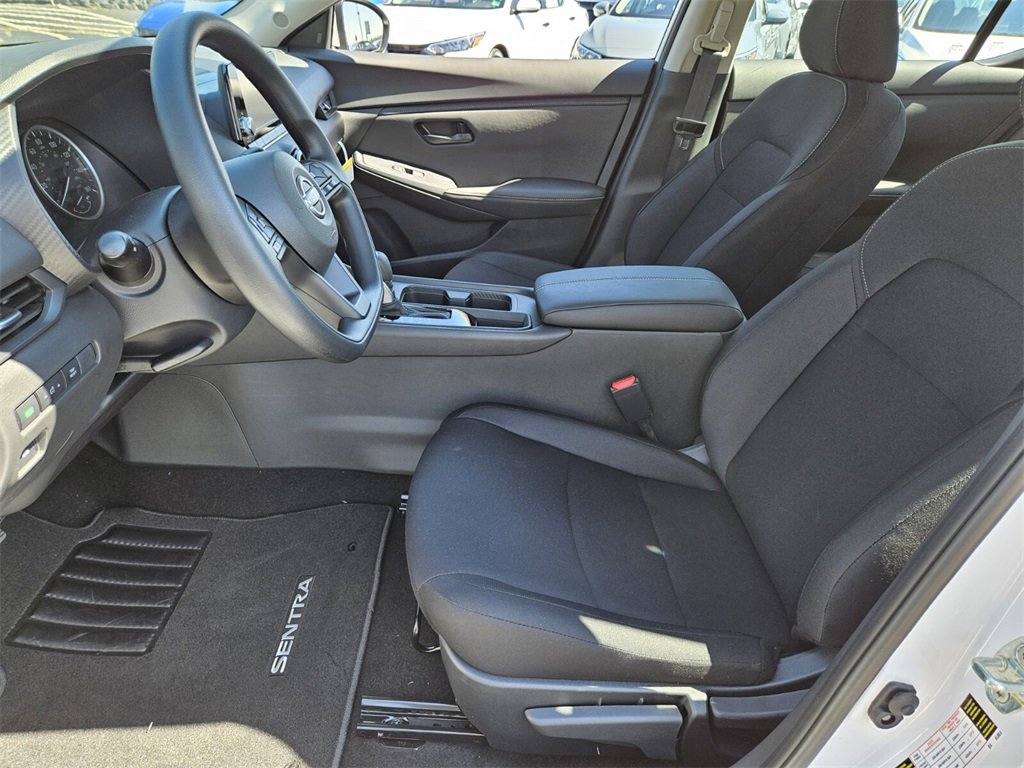 New 2025 Nissan Sentra S image 4