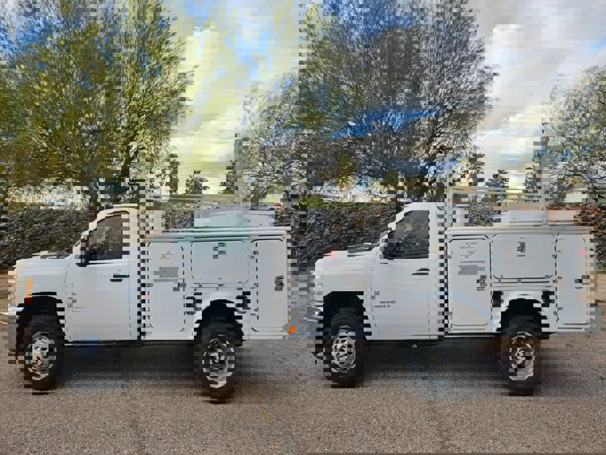 Used 2014 Chevrolet Silverado 3500 W/T image 8