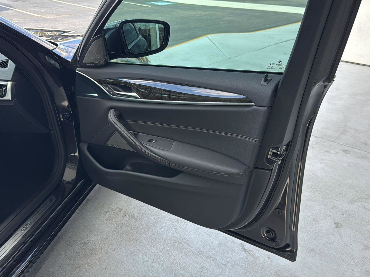 Used 2021 BMW 540i w/ M Sport Package RWD image 13