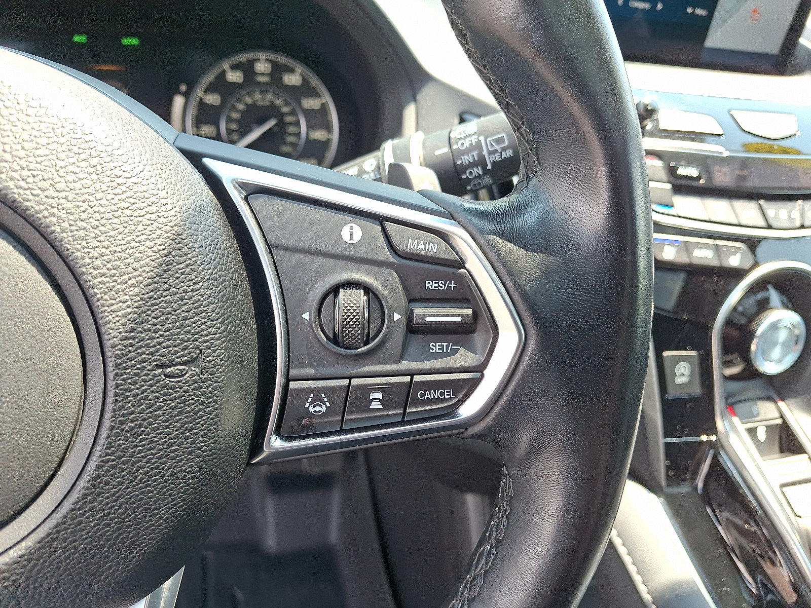 Used 2020 Acura RDX AWD w/ Advance Package image 23