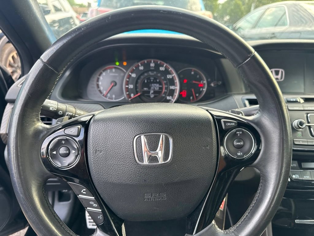 Used 2017 Honda Accord Sport image 6