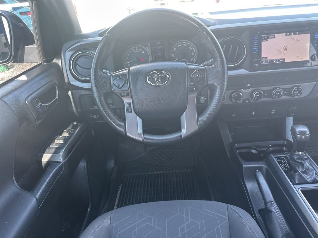 Used 2017 Toyota Tacoma TRD Off-Road w/ Tow Package (A/T) image 18