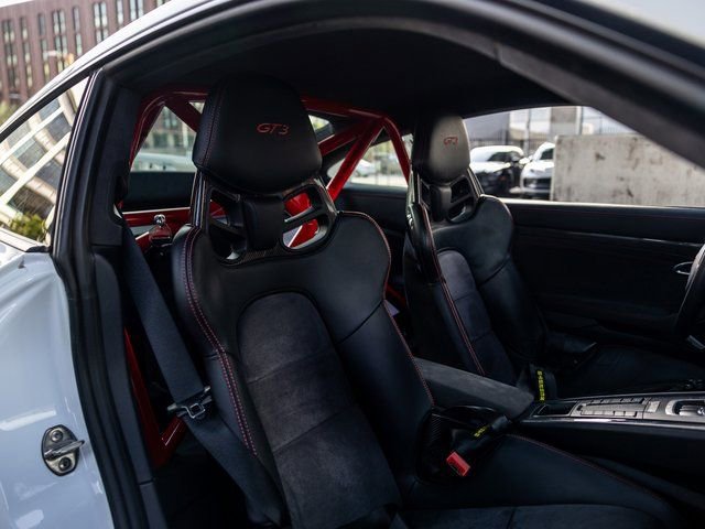 Used 2015 Porsche 911 GT3 w/ Carbon Interior Package RWD image 31