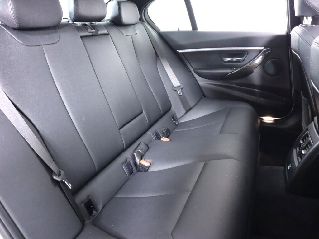 Used 2017 BMW 328d Sedan image 36