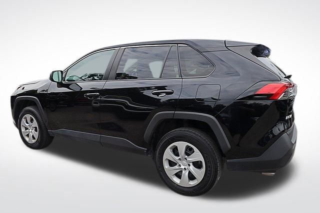 Used 2024 Toyota RAV4 LE image 8