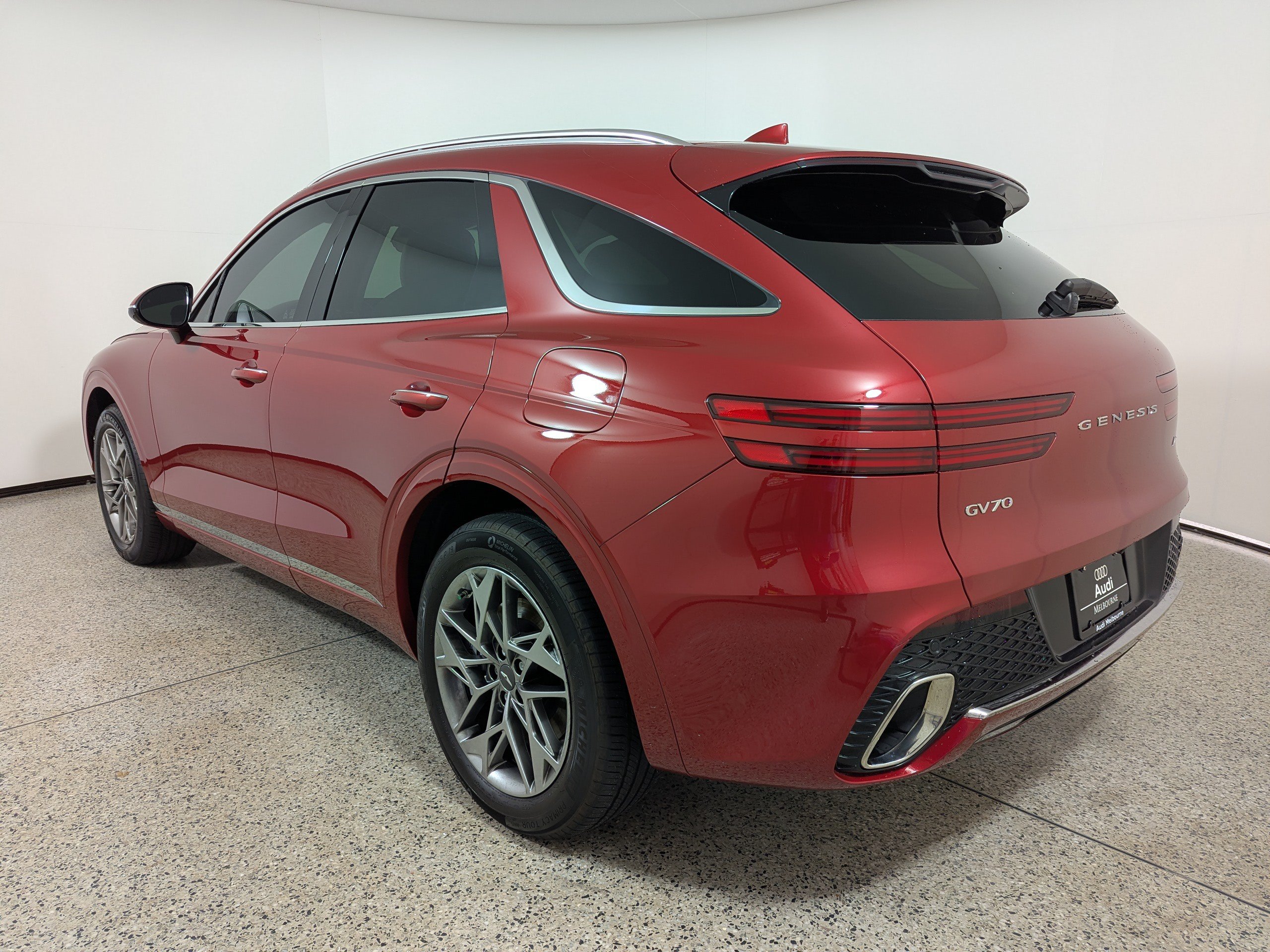 Used 2023 Genesis GV70 2.5T w/ Select Package AWD/4WD image 5