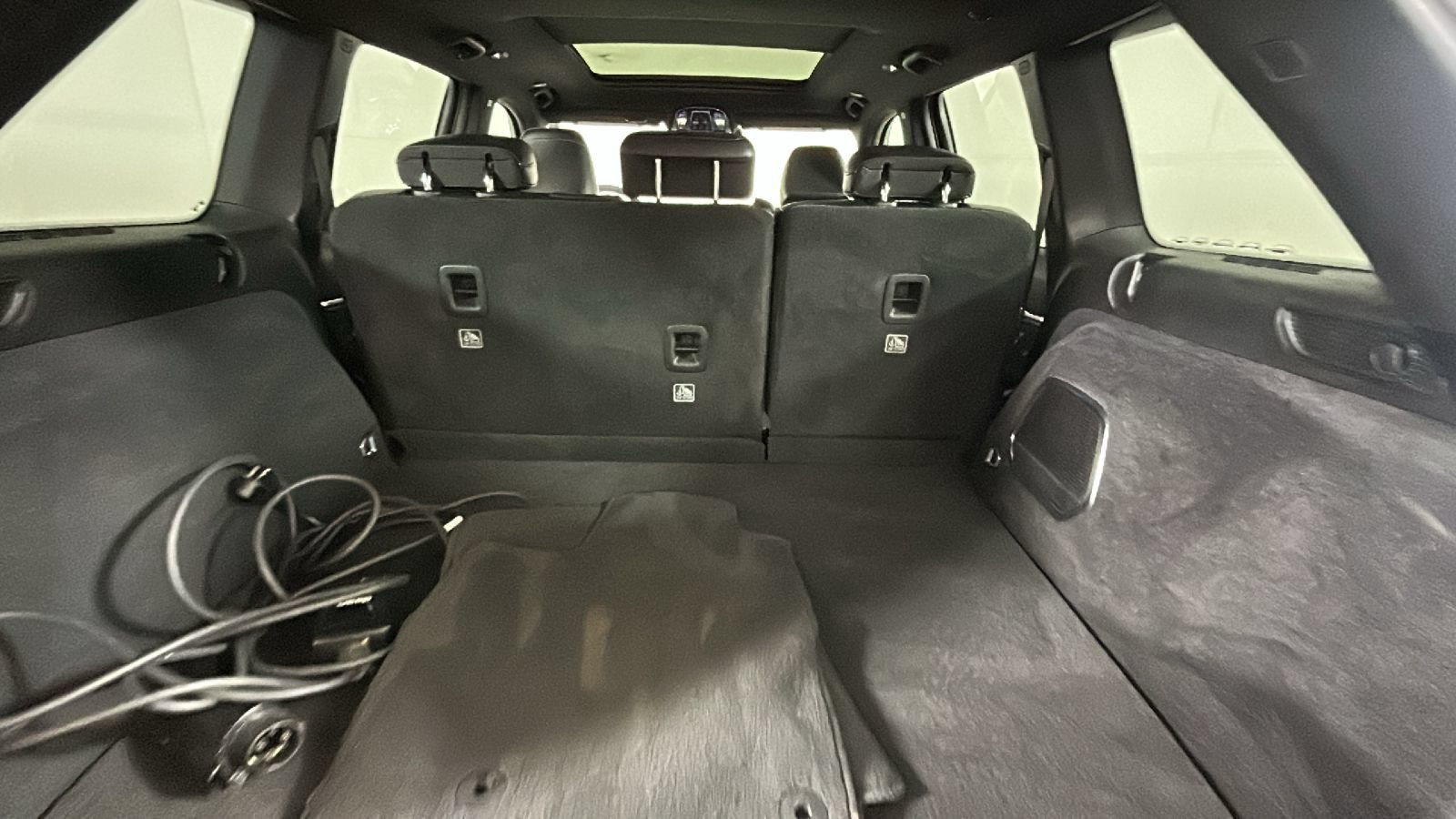 Used 2023 Jeep Grand Cherokee Overland AWD/4WD image 33