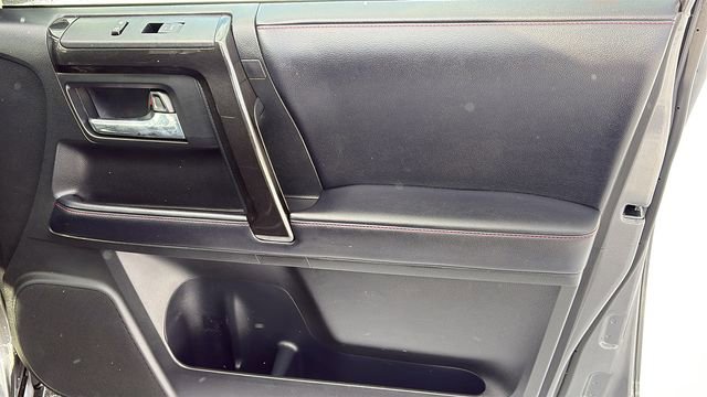 Used 2018 Toyota 4Runner TRD Off-Road Premium image 33