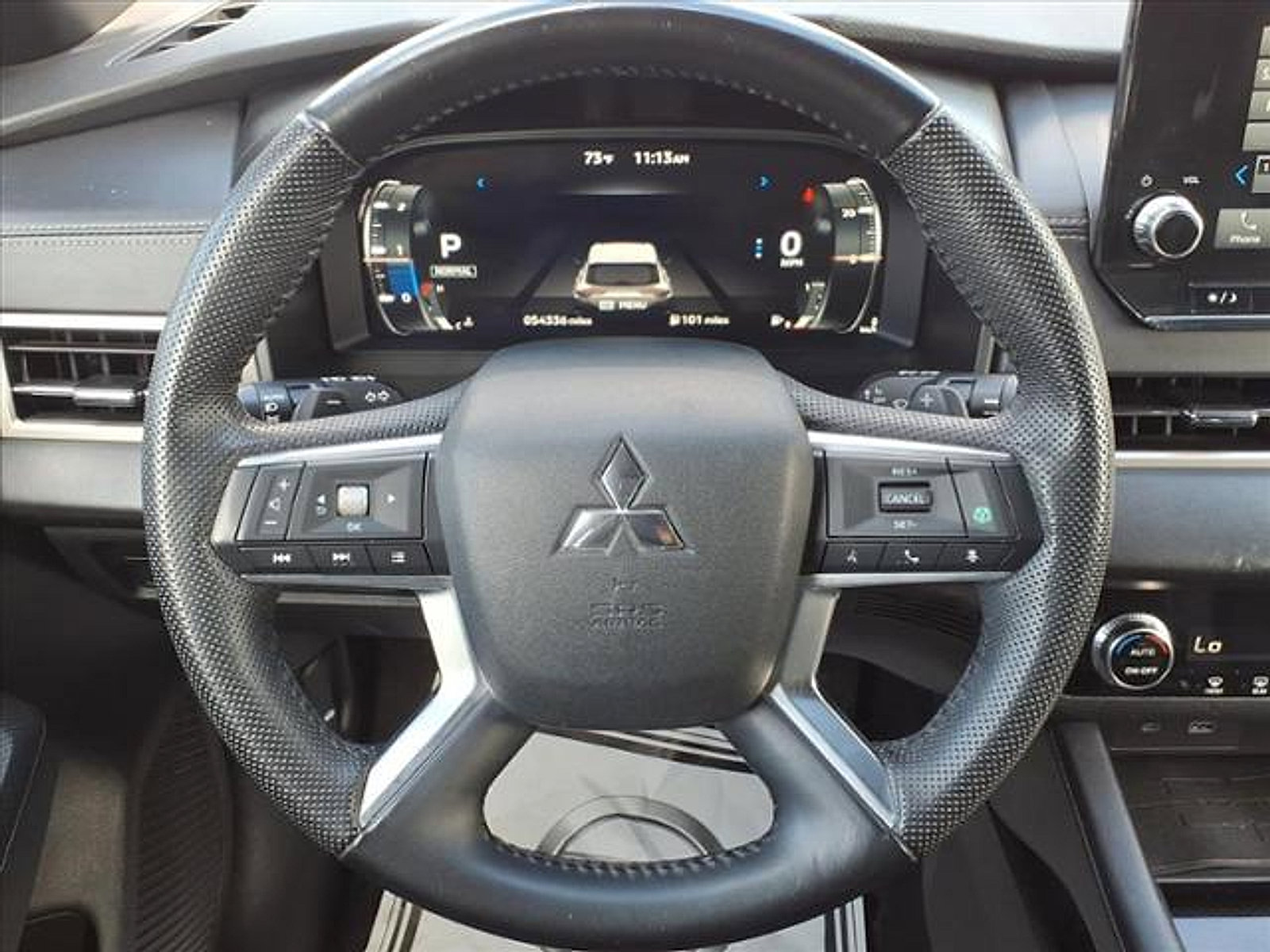 Used 2023 Mitsubishi Outlander SE Black Edition image 23