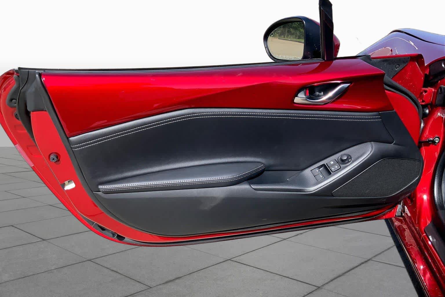 New 2026 MAZDA MX-5 Miata RF Grand Touring RWD image 10