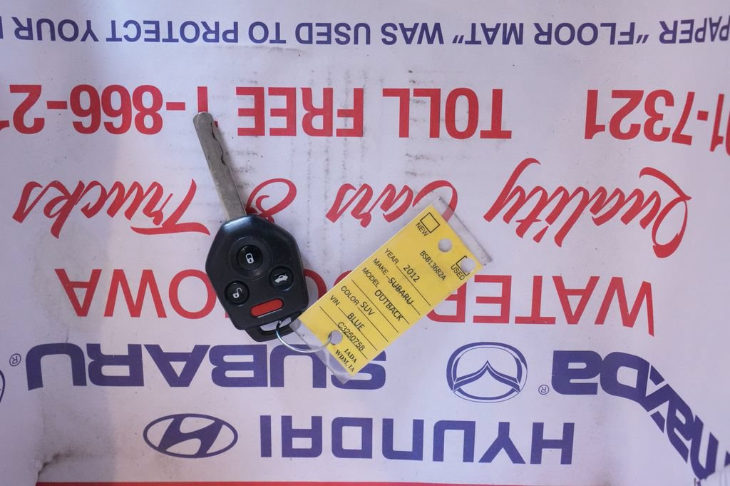 Used 2012 Subaru Outback 2.5i Limited w/ Moonroof Pkg AWD/4WD image 38