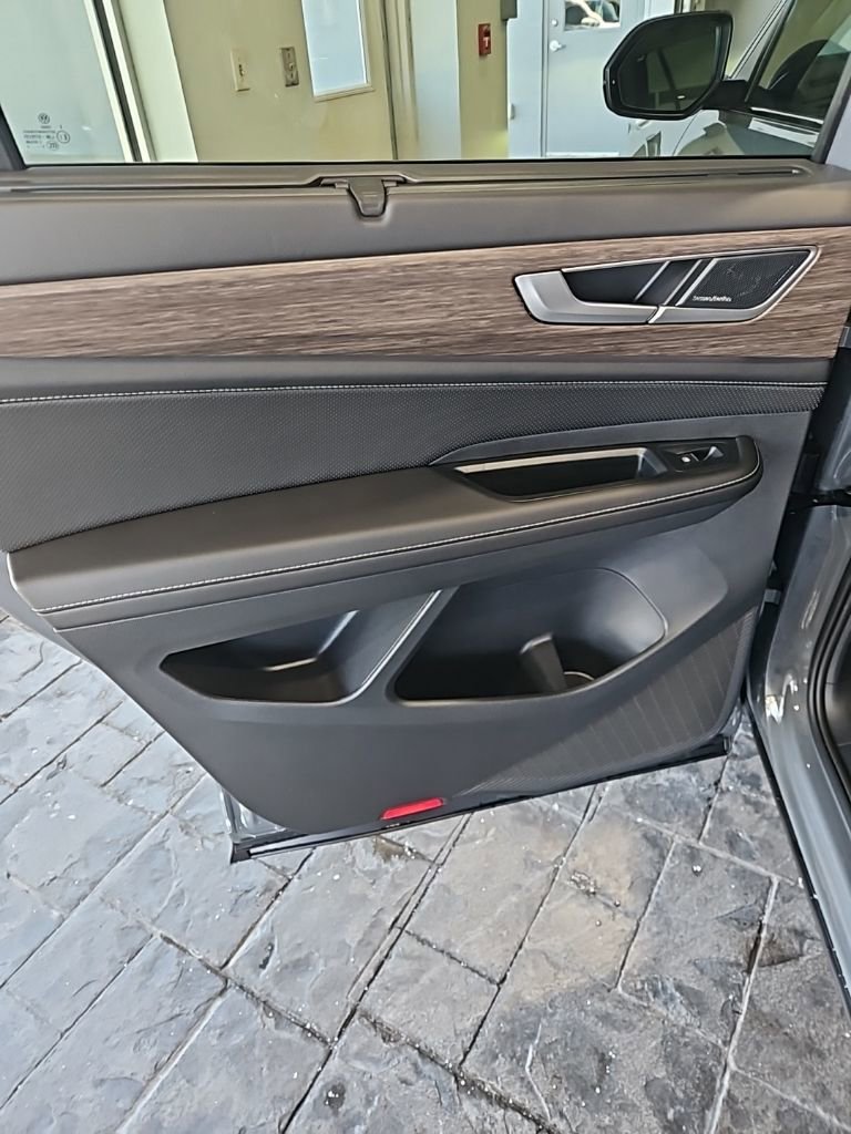 New 2026 Volkswagen Atlas SEL Premium R-Line AWD/4WD image 22