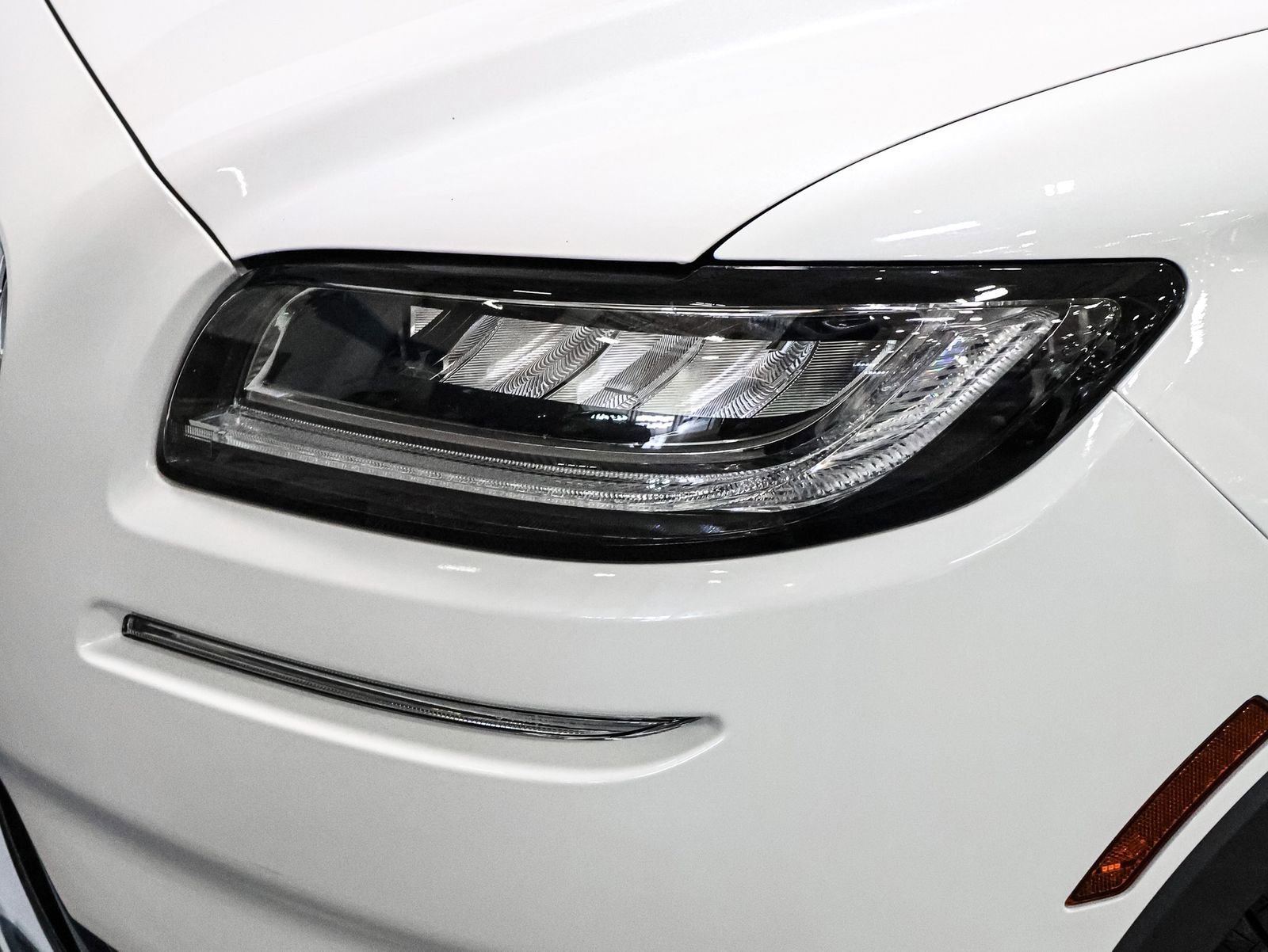 Certified 2022 Lincoln Nautilus AWD w/ Premium Package image 14